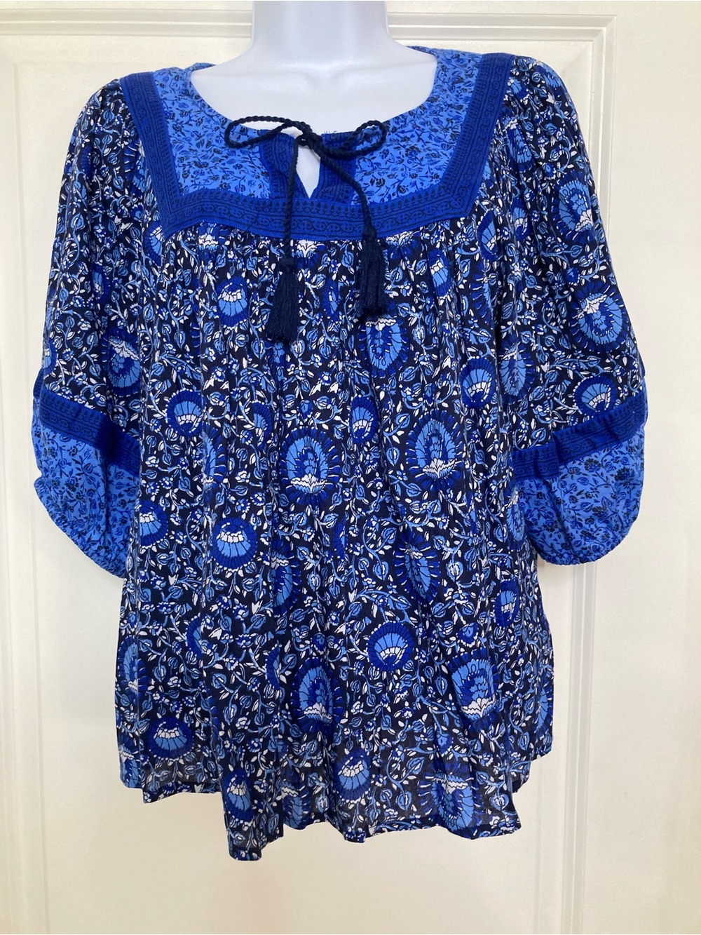 OLD NAVY Elbow Length Puff Sleeve Split Neck Blue Floral Poet Swing Blouse Boho
